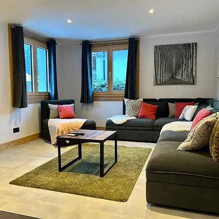 4 Bedroom, 4 Bathroom, Hot Tub, Centre Appartement