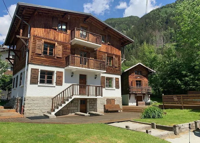 4 Bedroom, 4 Bathroom, Hot Tub, Centre Apartament Chamonix