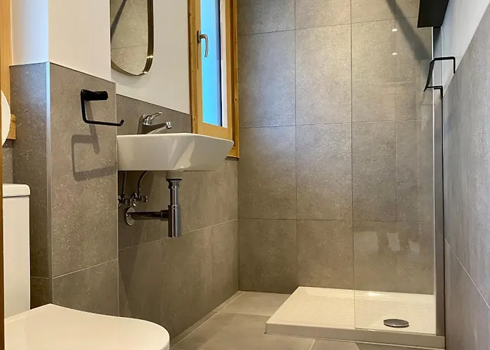 4 Bedroom, 4 Bathroom, Hot Tub, Centre Appartement