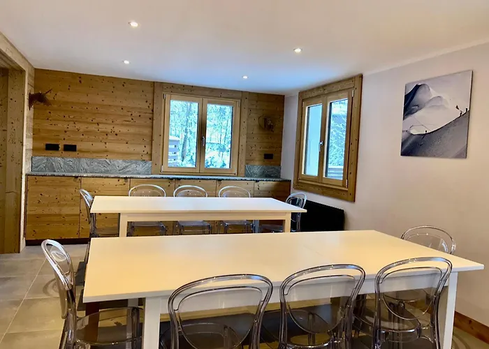 Appartement 4 Bedroom, 4 Bathroom, Hot Tub, Centre