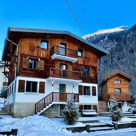 4 Bedroom, 4 Bathroom, Hot Tub, Centre Apartment